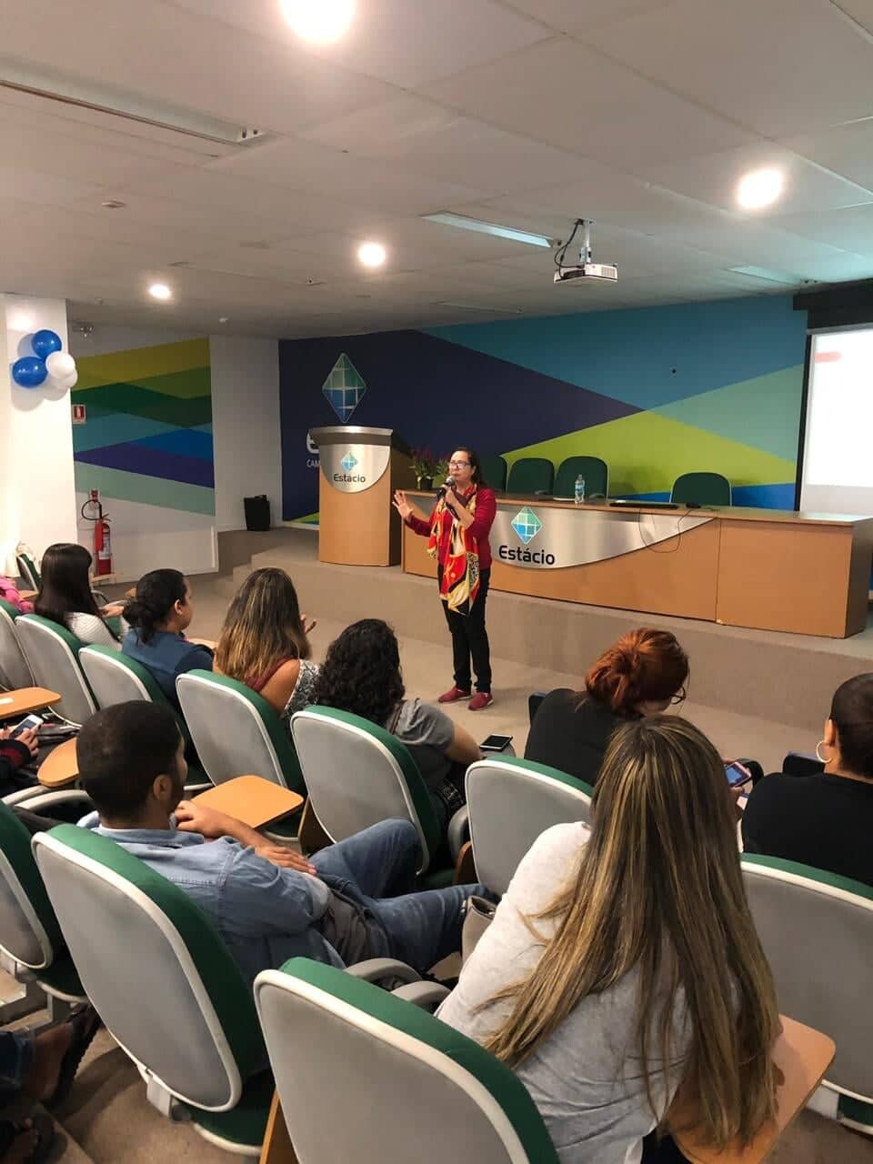 crp-rj-participa-de-xi-semana-de-psicologia-na-estacio